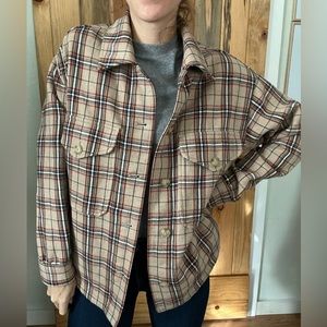 PENDLETON PLAID jacket with pockets on the inside. Petite small. Like-new.